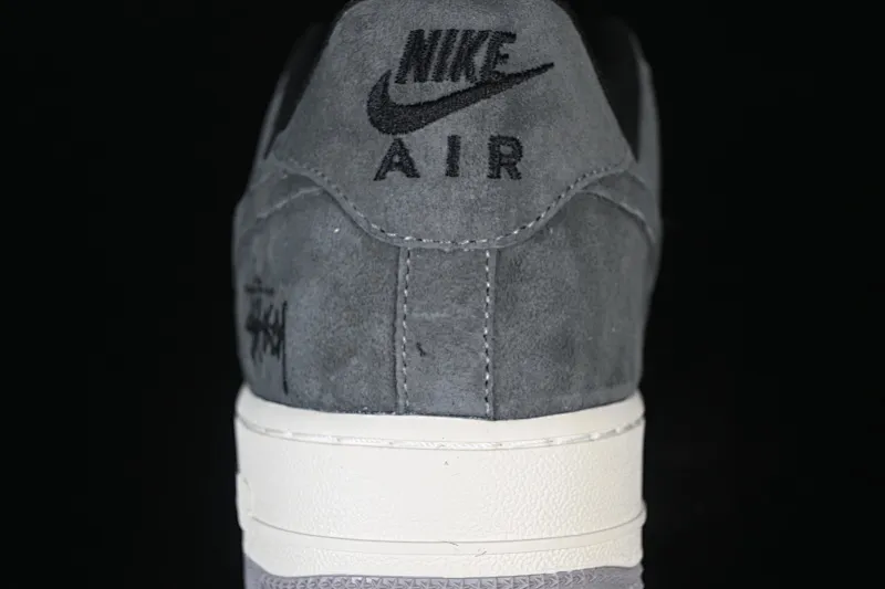 All categories Nk Air Force 1 Air Force series Nk Air Force 1 Low Air Force low-top Nike Air Force 1'07 Low Stussy co-branded charcoal gray elegant white Air Force 1 low-top casual sneakers DV5477-401